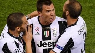 再現不可能！ボールが地面に触れず最後はマンジュキッチの技ありバイシクル【インクレディブル・ゴールズ】