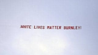 バーンリー、シティ戦で小型機使用し不適切バナー掲げたサポーターを強く非難!　人種差別抗議を揶揄