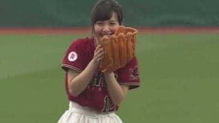 【始球式名場面】白のスカートがマウンド上でひらり　山根千佳さんの絶叫、赤面始球式