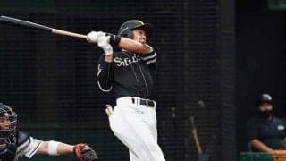 鷹・柳田、今季初2番起用でいきなり特大弾！　悠々バックスクリーンへ先制2ラン