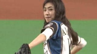 【始球式名場面】大物女優が豪快ノーバウンド投球！　天海祐希さんの1球にスタンドどよめく