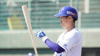 グラブ譲り受けた亡き友に捧げた二塁打　中日京田が墓前に届ける誕生日プレゼント