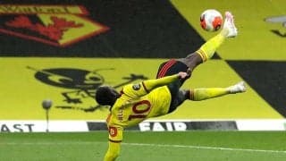 “鮮烈オーバーヘッド”炸裂　ウェルベックの豪快弾に反響「エグすぎ」「声出るｗ」