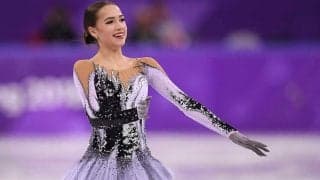 ザギトワがタンクトップ姿でストレッチ　プーマ新作ウェア写真に反響「絵になる」