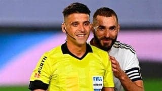 マドリー戦で主審が負傷途中の珍事 その様子をスタンドから目撃したラモスは...