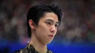 羽生結弦のスーツ姿が反響拡大　メイテ激写の“リモート・ユヅ”に注目「キング！」