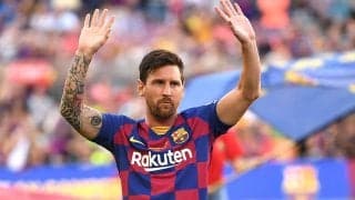 メッシの神業“50m先の股抜き”に再脚光　精密キックに海外「宇宙人だからできる」