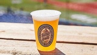 DeNA球団オリジナル醸造ビールに新味　ベルジャンスタイル「BAYSTARS WHITE」