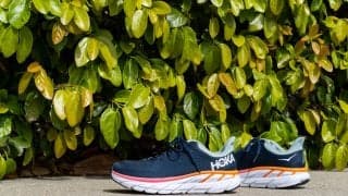 ホカオネオネ、ランニングシューズを刷新。定番モデルとスピードモデルをアップデートして発売へ