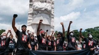 ワシントン・ウィザーズ、9選手がユニフォームに社会的メッセージを掲出