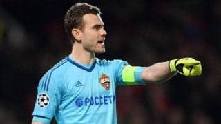 ロシアの守護神アキンフェエフが見せた咄嗟の超反応セーブ【アンビリーバブル・セーブス】