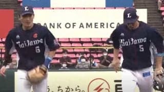 流れるようなグラブトスが「たまらん」　西武外崎＆源田のゲッツーをファン絶賛