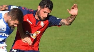 オサスナ、元バルサ&アーセナルのMFメリダが今季限りで退団