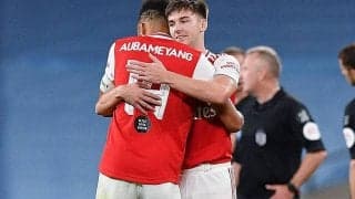 ティアニー、シティ戦勝利後の記念撮影で不適切ジェスチャー…謝罪と共に釈明