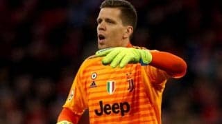 アランもがっくし… 狙い澄まされた強烈ミドルをシュチェスニーがスーパーストップ！【アンビリーバブル・セーブス】