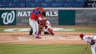 【MLB】球場外に目撃者がいた!?　ハーパーが“無観客豪華対決”でシャーザー撃ち豪快弾