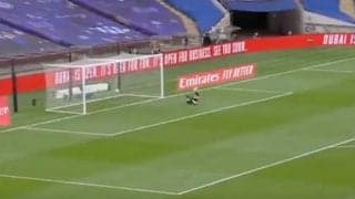 デ・ヘアの悪夢再び“FAカップ準決勝で足を引っ張る存在に”