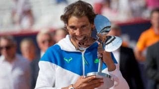 突然の苦笑い。優勝スピーチ中のナダルに異変【ハンブルク名場面】