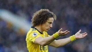 アーセナル選手達が絶妙なコンビネーションを見せる「髪切っちゃうの？」