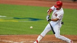 【MLB】秋山翔吾、メジャーデビュー初安打に同僚から祝福続々　シェービングクリームの洗礼