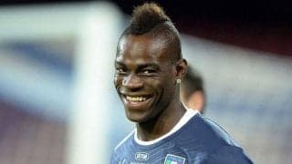 “悪童”バロテッリが途中出場のデビュー戦で95分に決めたマルセイユデビュー弾！【ファースト・ゴールズ】