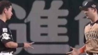 日ハム杉谷、鷹川島と試合中に突然ジャンケン始める　リプレー検証中の珍事にファン爆笑