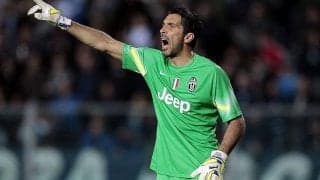 矢のような弾丸シュートを弾いたブッフォンのスーパーセーブ！【アンビリーバブル・セーブス】