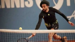 ダスティン・ブラウン、飛ぶ鳥のごときダイビングボレーを披露