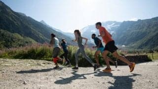 極厚クッション搭載の全路面対応ランニングシューズ「STINSON ATR 6」発売…ホカ オネオネ