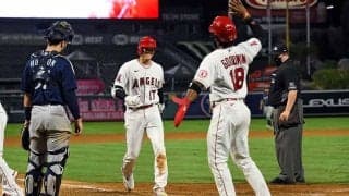【MLB】大谷翔平の“インサイドアウト弾”に名物実況衝撃「反対方向に。とてつもないパワーだ」