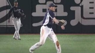 「今年もGG賞確定」「極上」　西武源田、三遊間への“ダイブ高速スロー”にファン絶賛