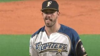 最速156キロの動く“魔球”　ハム新助っ人の異次元投球にファン驚愕「素晴らしい武器」