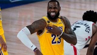 【NBA】背後からレブロンが忍び寄る　強烈“ハエ叩きブロック”に米驚愕「野獣だ」「不滅だ」