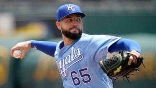 【MLB】足で「1-5-3」の珍併殺完成　ロ軍投手の“キックアシスト”に米反響「見たことない」