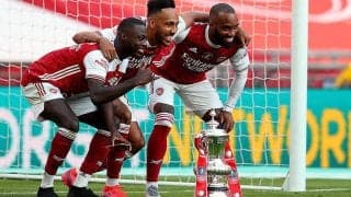 アーセナル、FA杯優勝後にローヌ・ダービー勃発？　ラカゼットの後輩イジリにオーバが助け舟