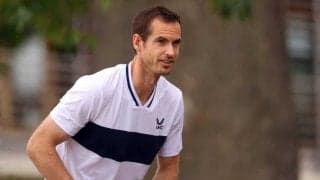 ホウキとチリトリで「ゴミ掃除」...マレーのキツい冗談