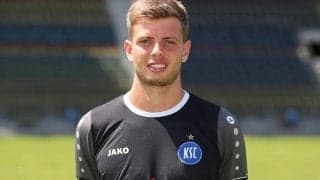 シュウォロー流出のフライブルク、カールスルーエ退団のGKアップホッフを獲得