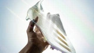 久保建英「紐がいらないんじゃないか」、アディダスがスピードプレーヤーに向けた新スパイク『エックス ゴースト』を発表