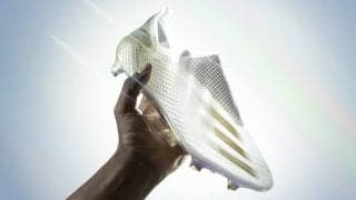 アディダス フットボール、スピードプレーヤーに向けた「X GHOSTED」発売