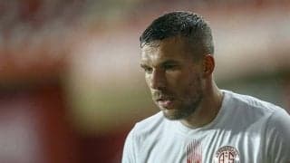 ポドルスキ、3500万円超フェラーリで“挑発”　海外脱帽「無理です」「容赦ない」