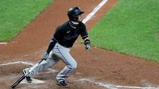 MLBデビューした五輪メダリストの跳躍力　美しいシルエットにファン驚愕「冗談でしょ？」