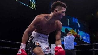 ノールックパンチが不発？　相手嘲笑う22歳世界王者に米指摘「意味ないじゃん（笑）」