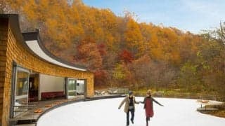 紅葉を見ながら滑る屋外スケート場「ケラ池スケートリンク」10月オープン