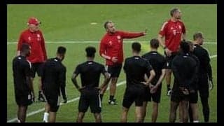 バイエルン監督、バルサとメッシをリスペクト「近年の世界最高」