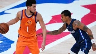 マブスを下してシーディングゲーム怒涛の8連勝…チームをけん引したブッカーは「チームの皆が力を尽くした」