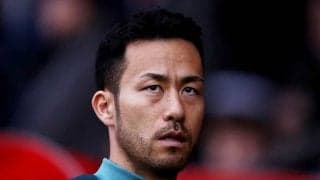 吉田麻也が上半身裸で…子供を抱いた“筋トレショット”に反響「ゴ、ゴジラだぁ～!!」