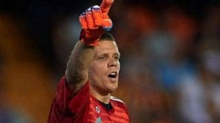 超絶セーブに相手も驚愕！シュチェスニーがCLバレンシア戦で見せた半端ない反応！【アンビリーバブル・セーブス】