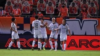 ディサロが6戦連発! 北九州が大宮の堅守粉砕、首位長崎も千葉を退ける《J2》