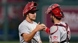 【MLB】鬼才バウアー流の挑発？　“サイン盗み”主砲への特製スパイク贈呈表明にファン爆笑