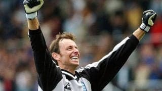 プレミア昇格を引き寄せる値千金のセーブ！クリスタル・パレスのGKフェイセンがプレーオフ決勝で見せたスーパーセーブ【アンビリーバブル・セーブス】